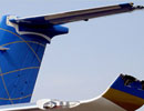 Ôtô chở dầu húc thủng máy bay Jetstar Pacific Airlines 